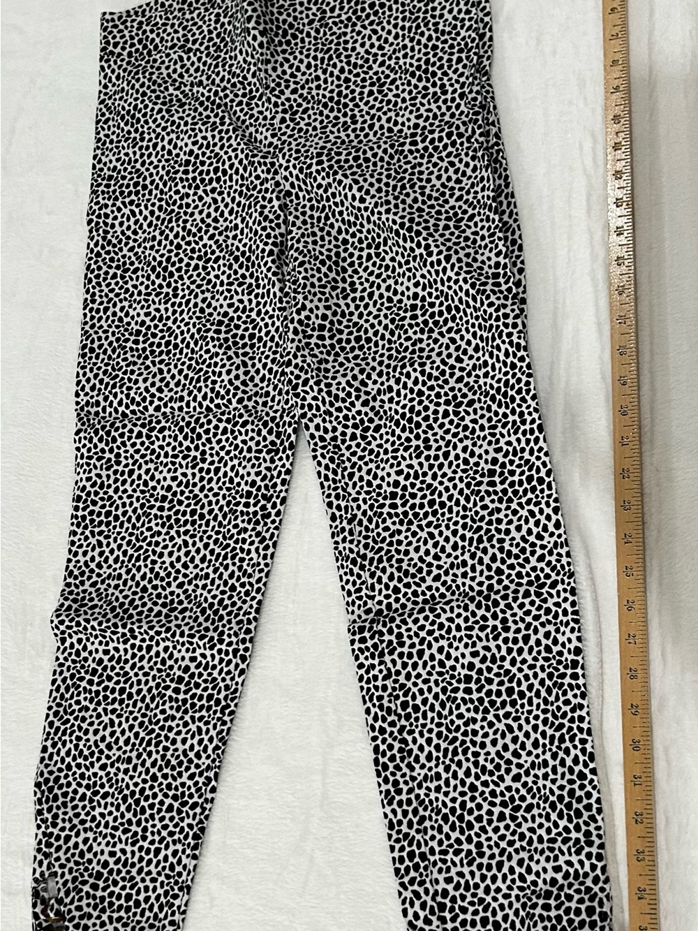Women's Black and White Printed Pants